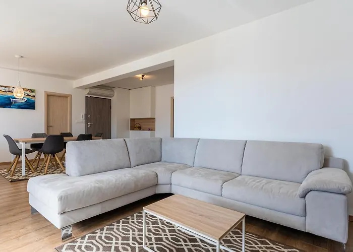 Sea View Luxury Apartment
