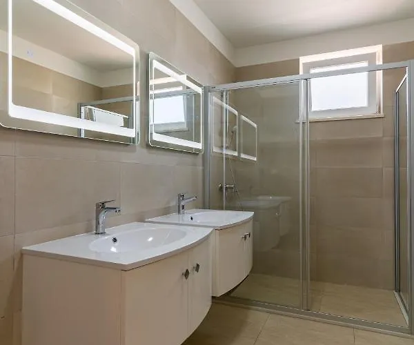 Sea View Luxury Apartment