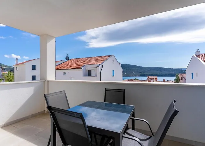 Sea View Luxury Apartment Cres