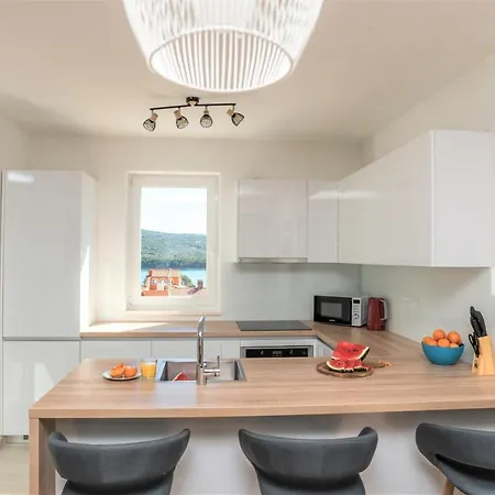 Daire Sea View Luxury